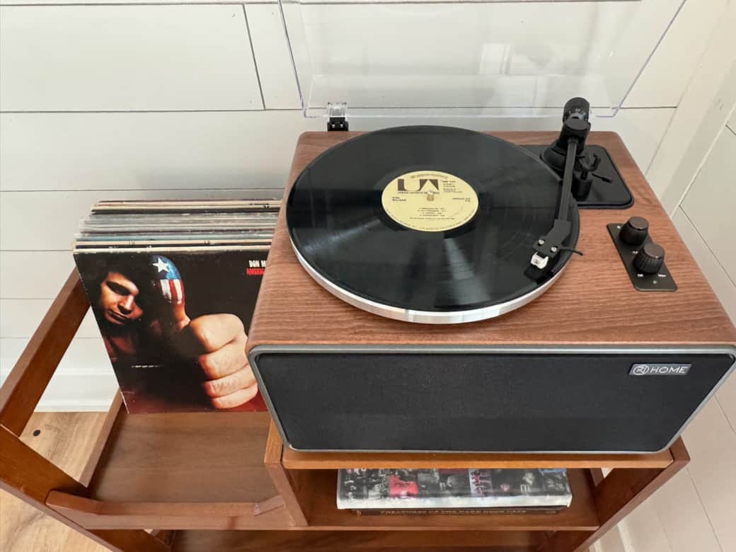 Turntable also works as a Bluetooth Speaker