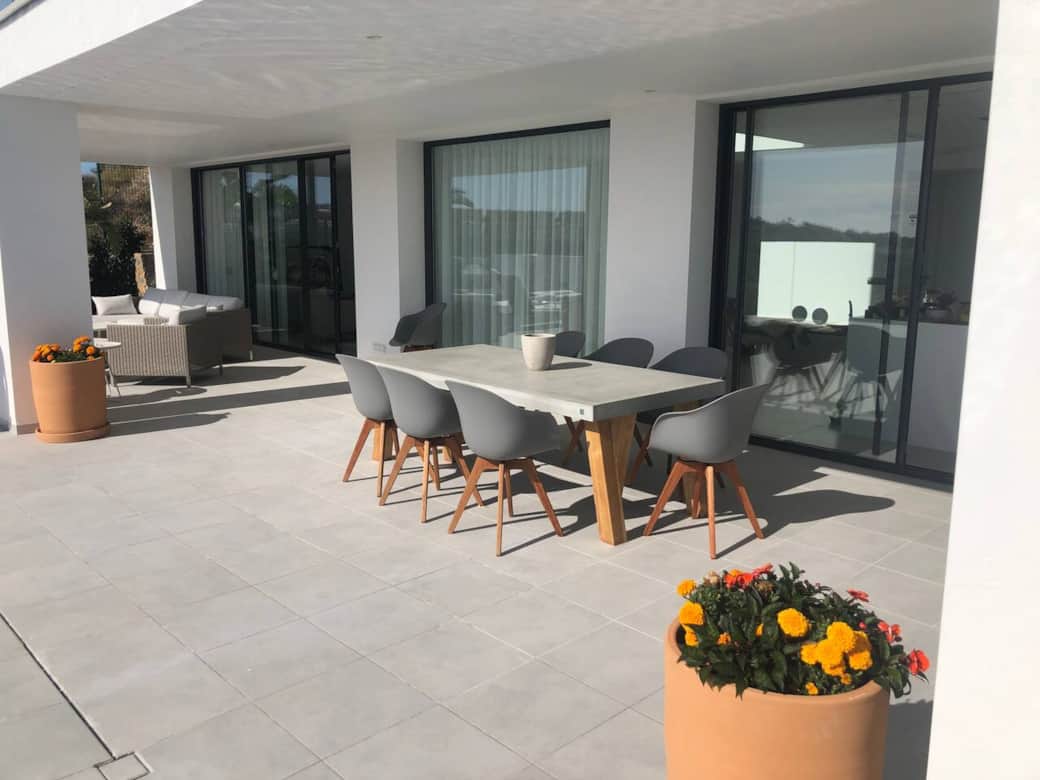 Outdoor Dining area Outdoor Dining area