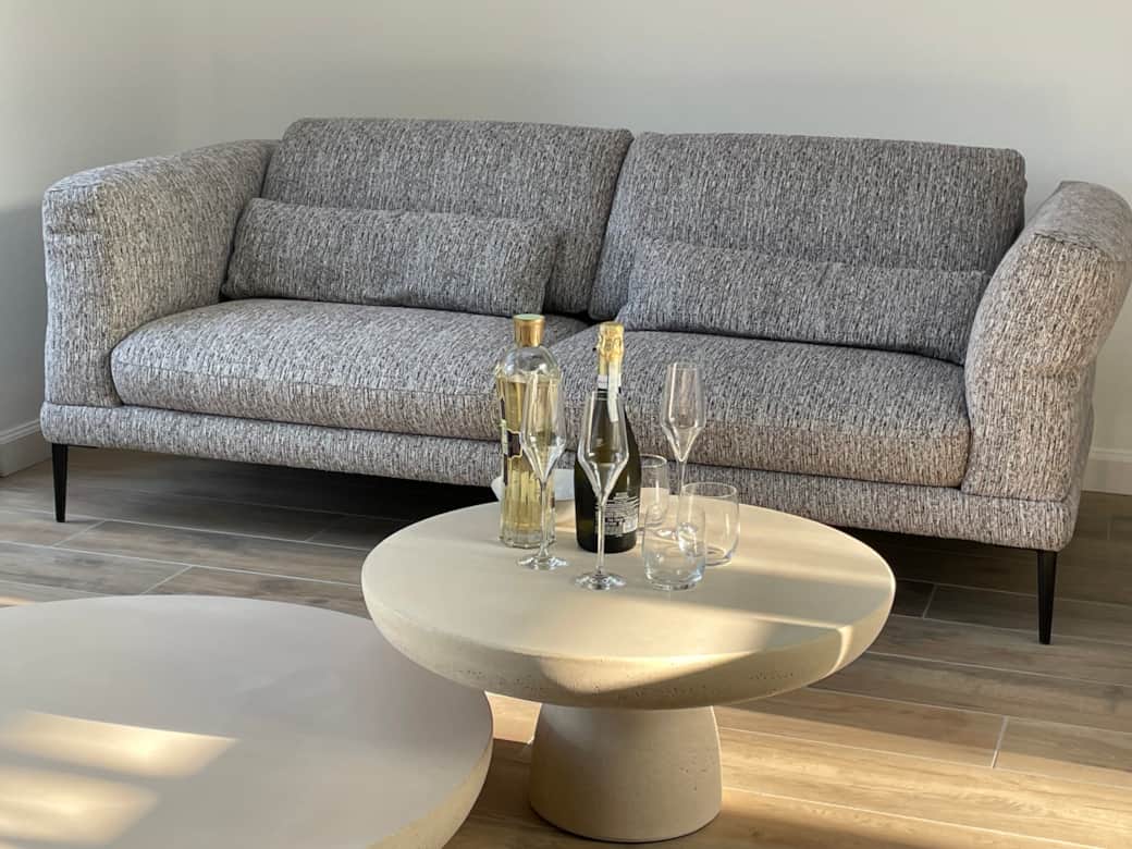 Table Pierre
