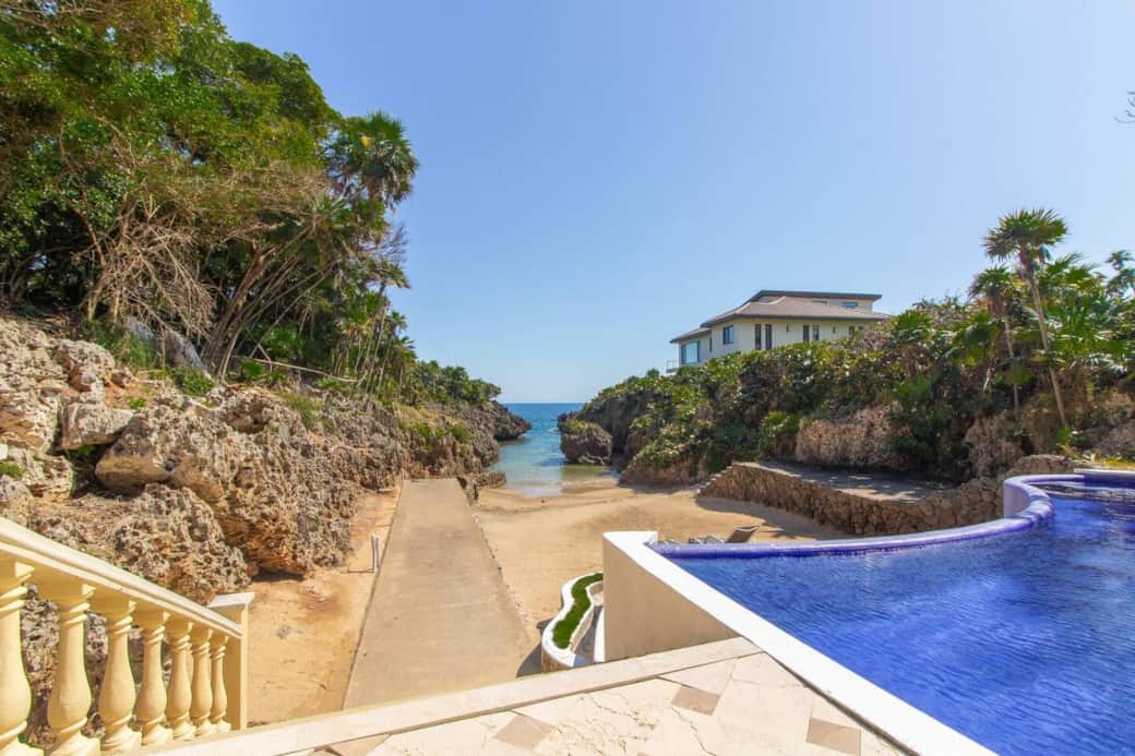 Beach / Pool