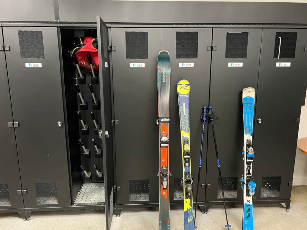 Max 5 paires de skis , d'autres cassier sont louables à la semaine ou la journée