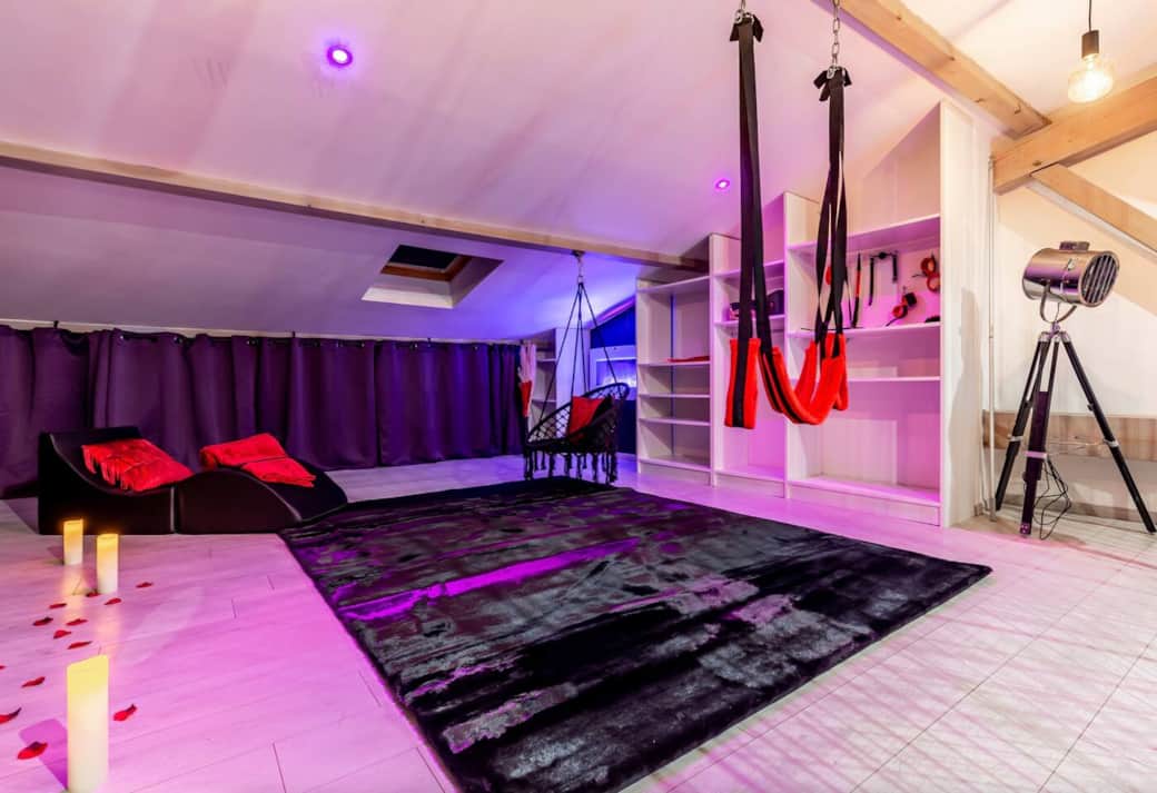 Piece Secrete à l'étage Piece Secrete à l'étage