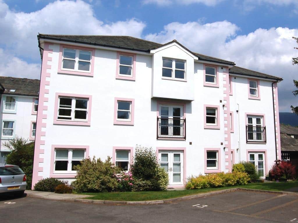 20 GG House External 