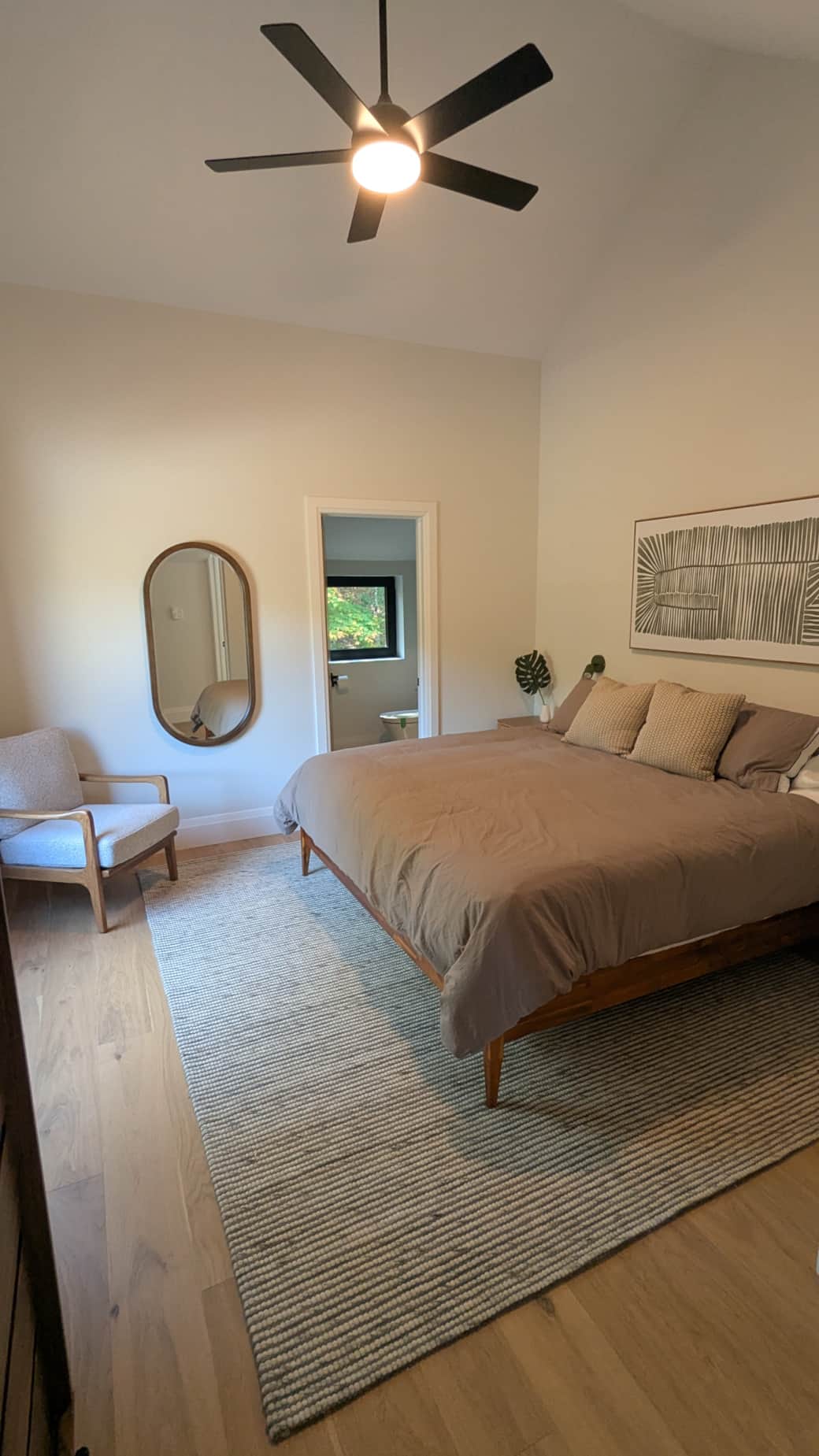 2nd Floor King Ensuite Bedroom