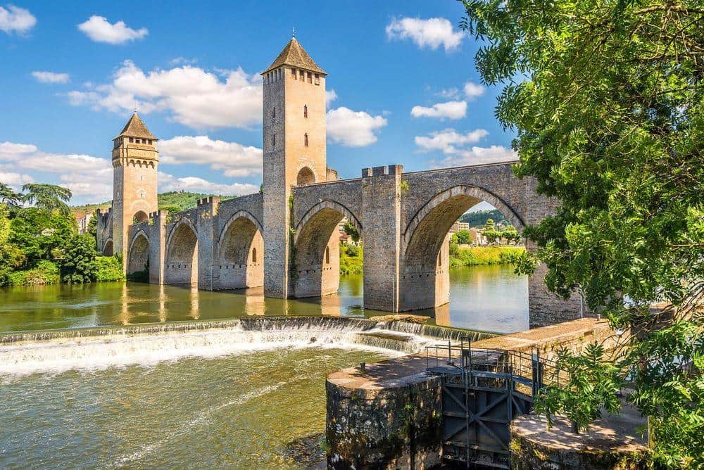 Le pont Valentré, pont médiéval sur le Lot à Cahors