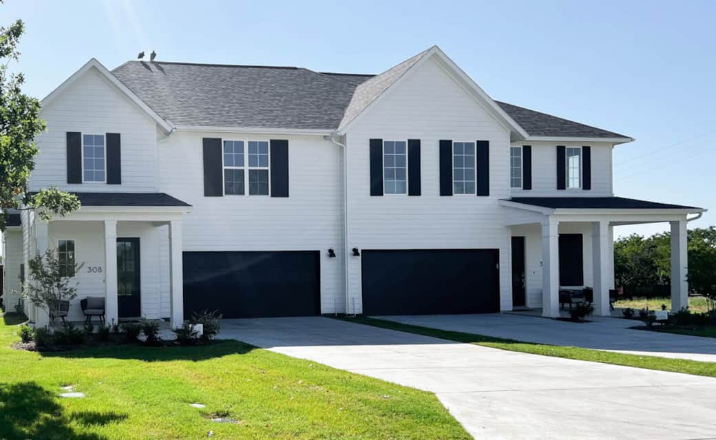 Garage parking available Garage parking available