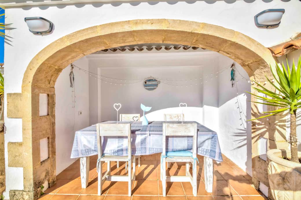 Barside Dining s Barside Dining s