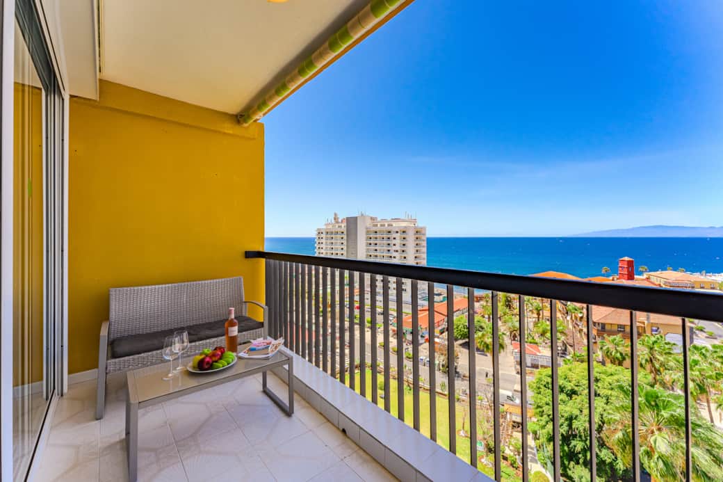 20250407 - a - 15 - Tenerife Rent - Natalia R - Las Americas - Copacabana 90-2