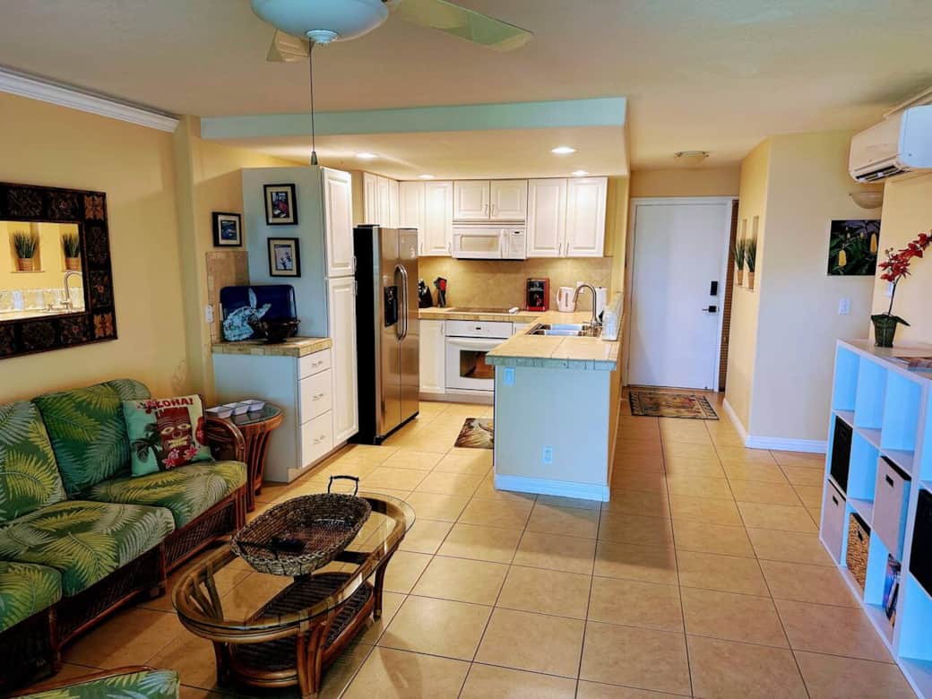 Perfect size kitchen for your Hawaiian adventure.