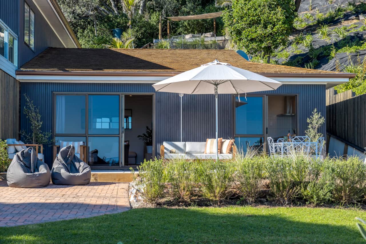 Waiheke Beachfront Apartment