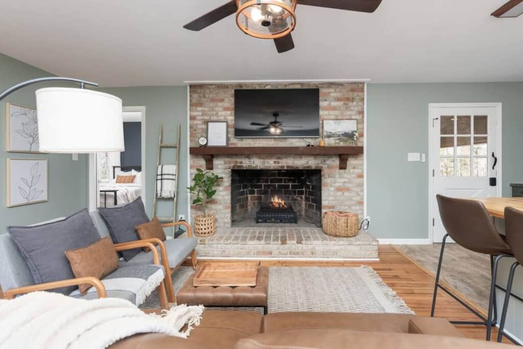Cozy Fireplace 