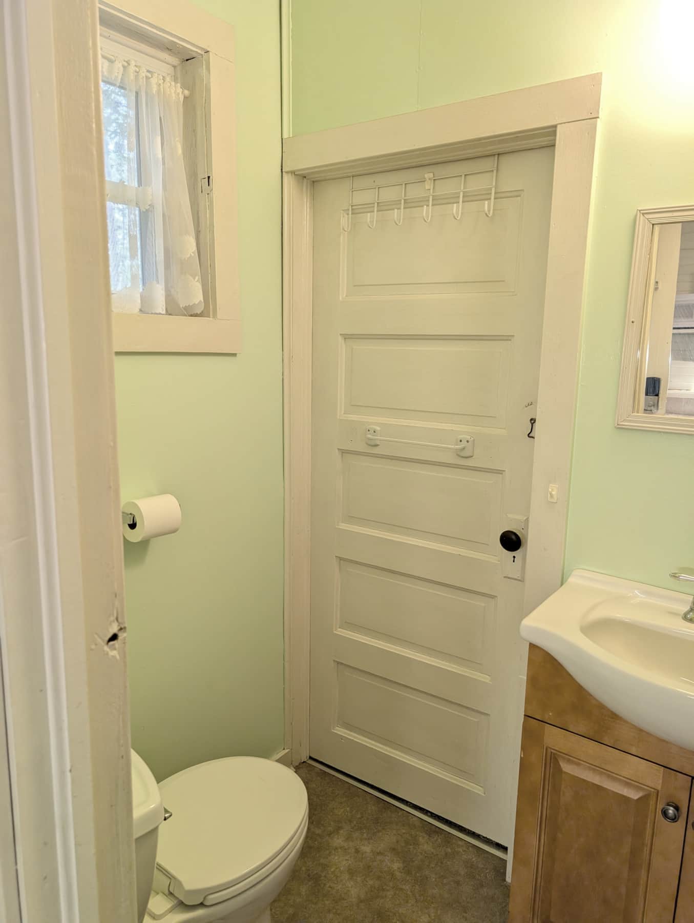 Sunflower - Bathroom 1.jpg