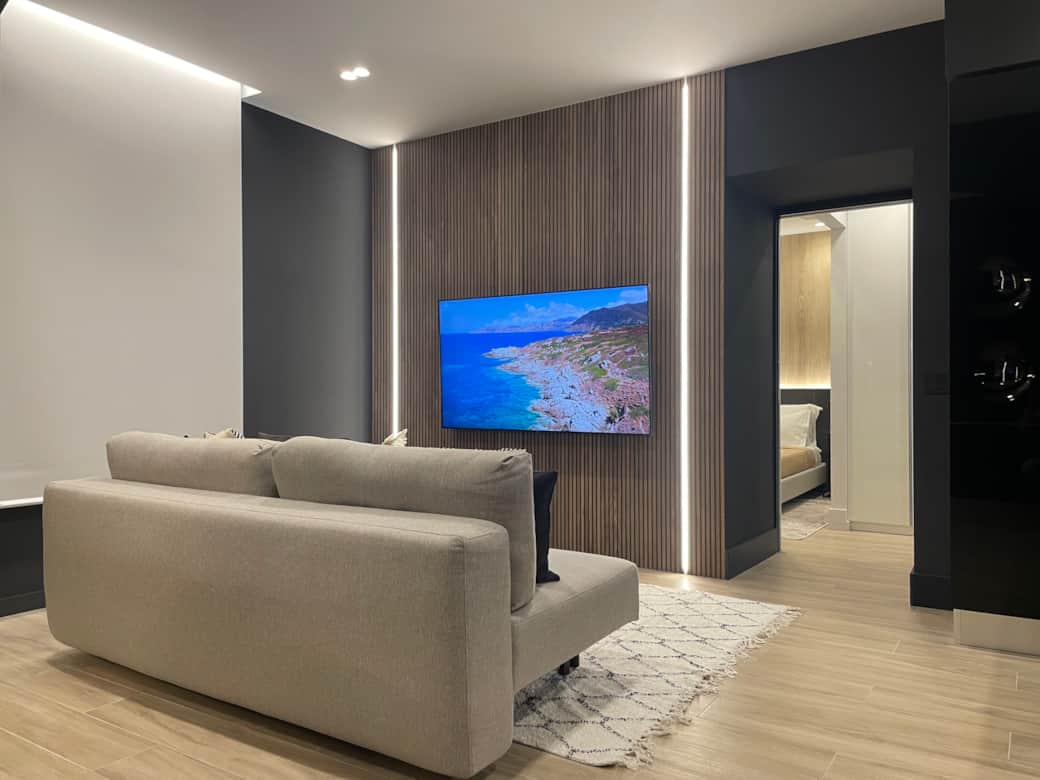 Living area - large TV