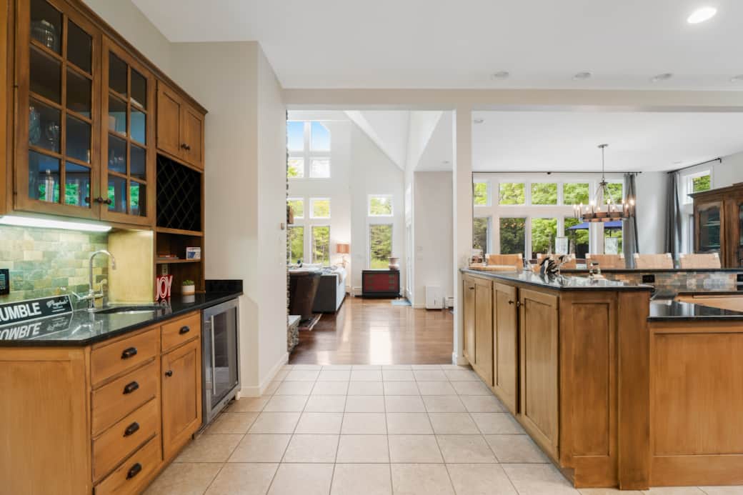 Entry to Kitchen LR