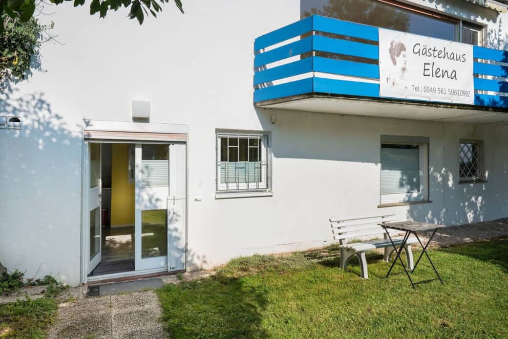 Der Eingangsbereich mit der Terasse