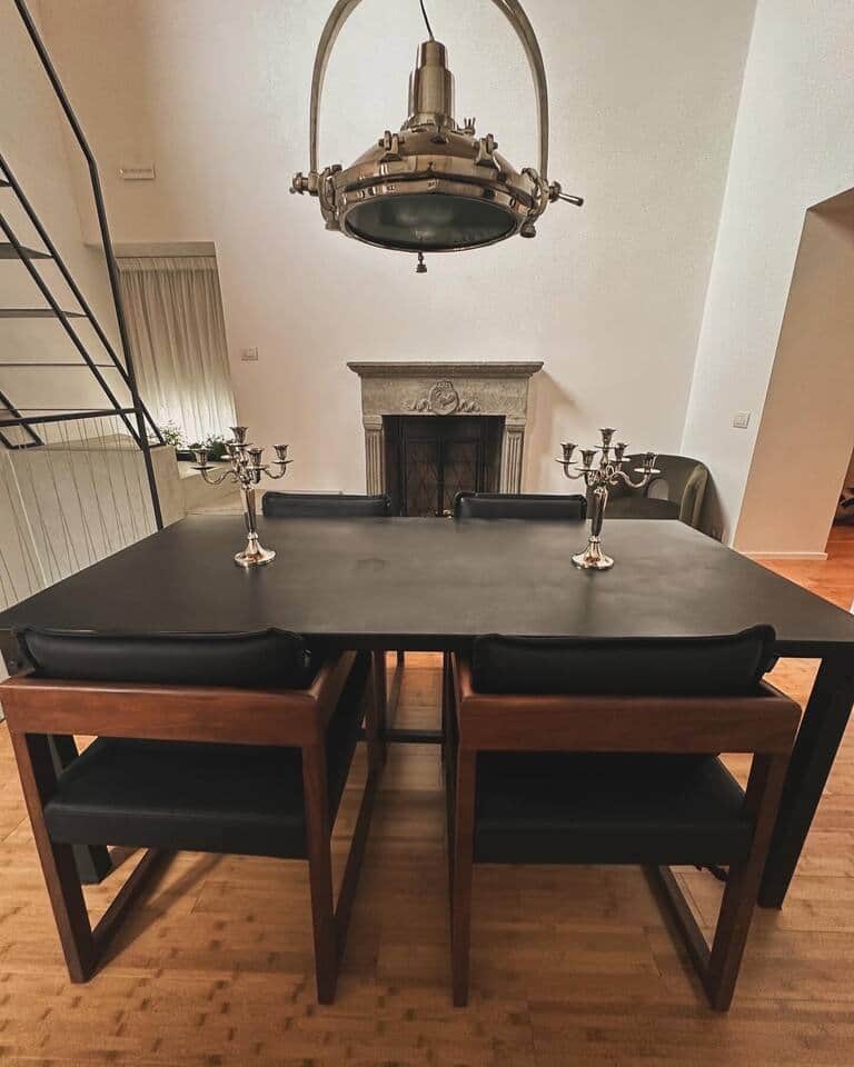 Candle light dinner for four? 