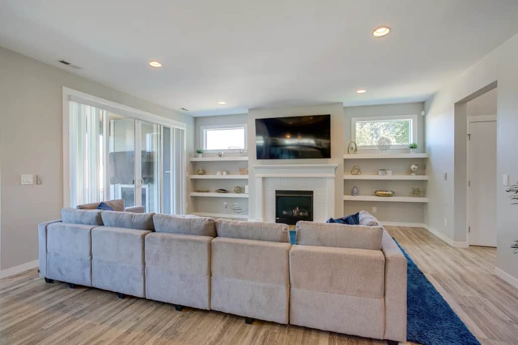 Living Area 2