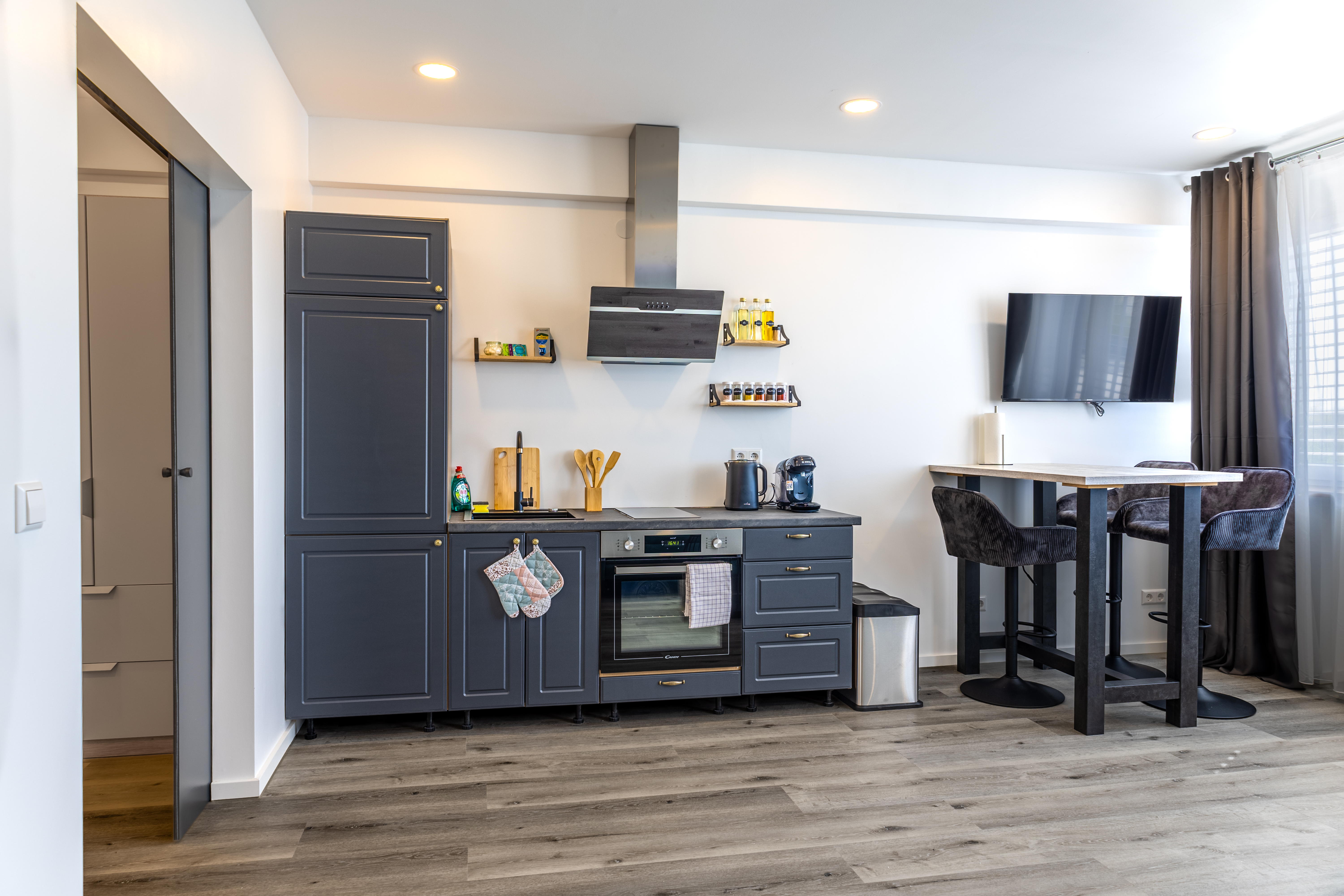 Apartment 4 2