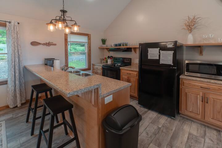 Home-cooked perfection: Savor the flavors of the mountains with all the essentials in this kitchen.