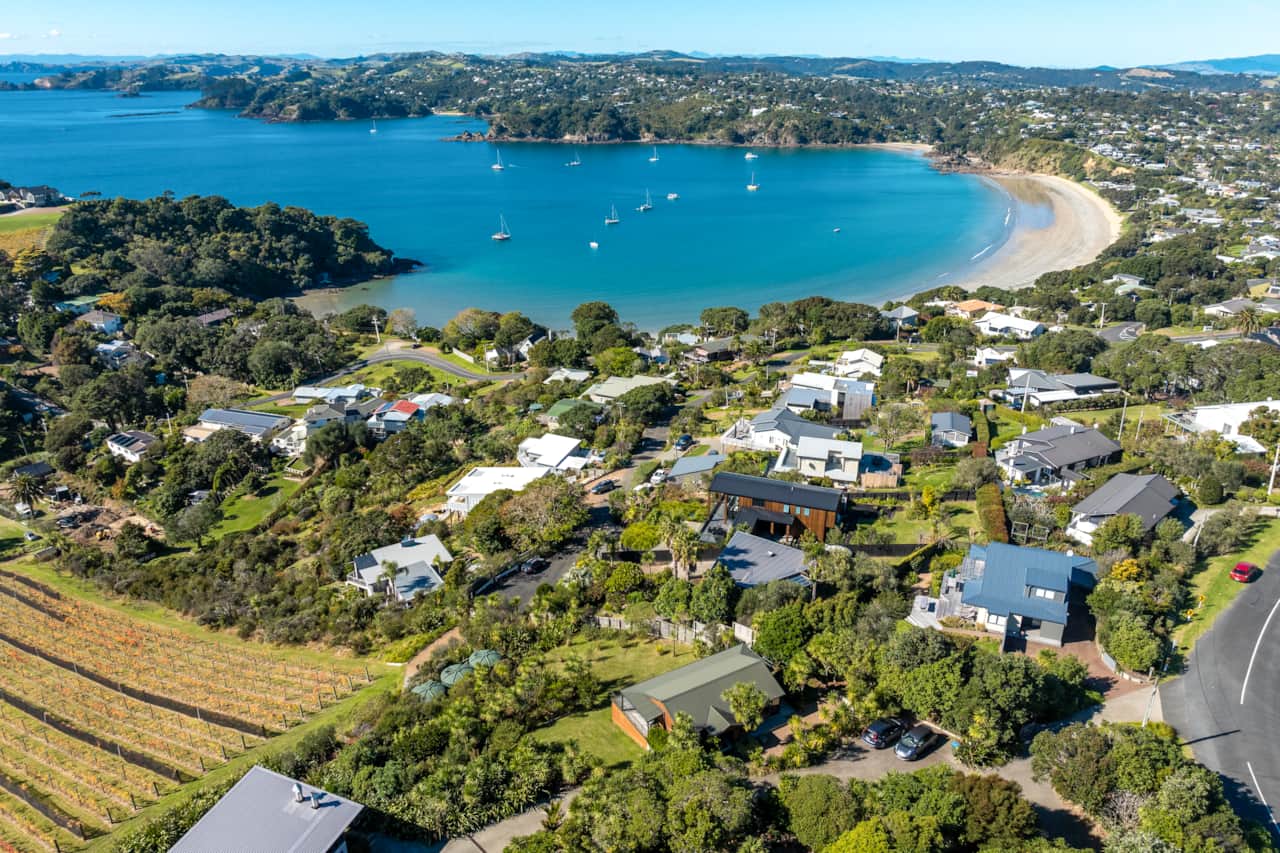 Position with easy walk to the village and beach 