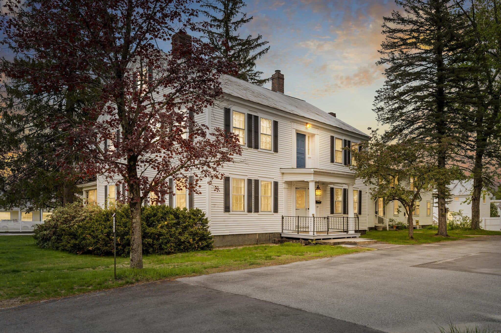 c. 1804 Former Tavern and Inn, Fryeburg Maine Rental
