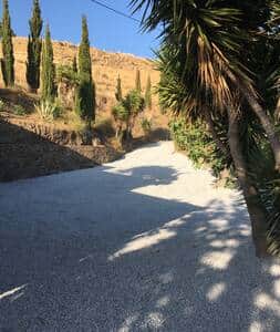 The private entrance drive