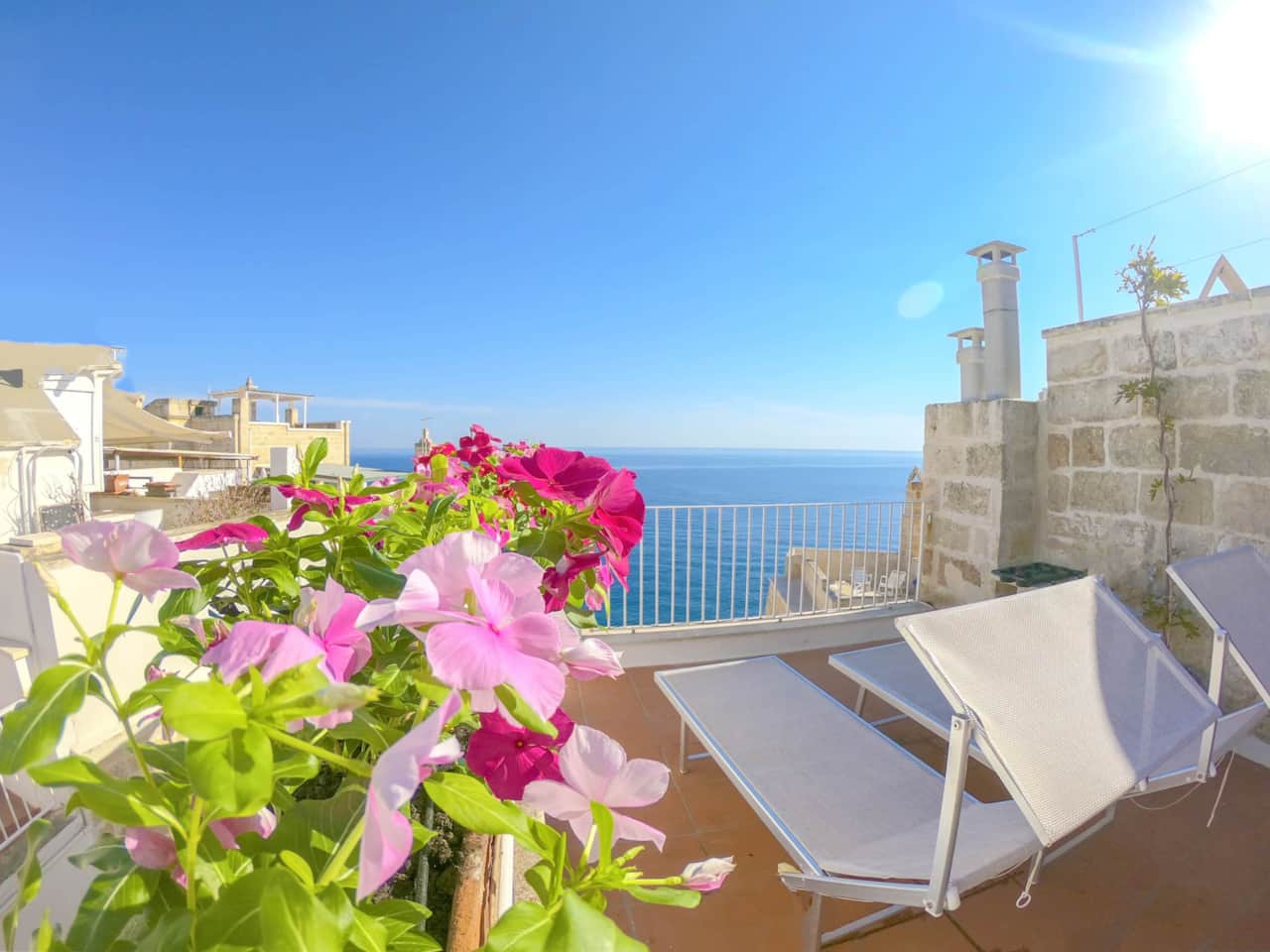 3rd floor - Private sea view terrace with sun loungers