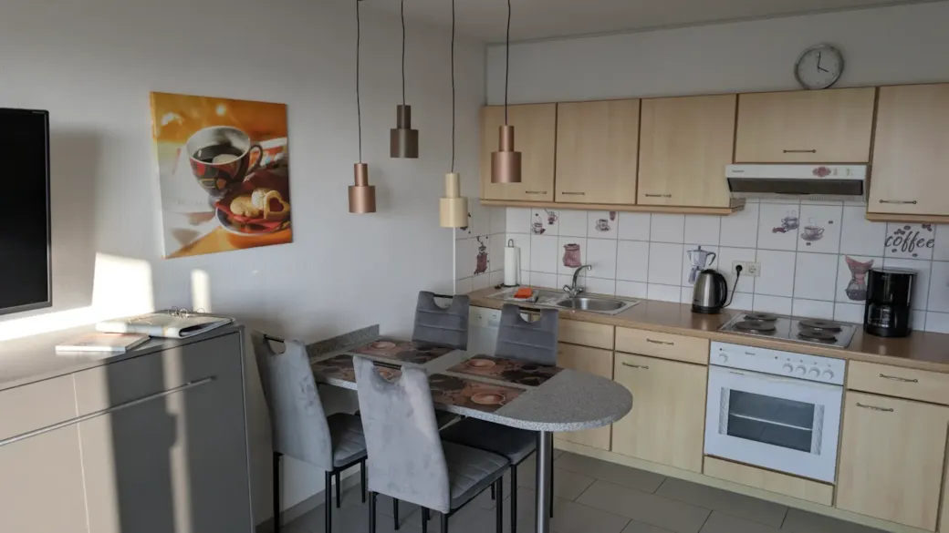 gut ausgestattete Wohnküche