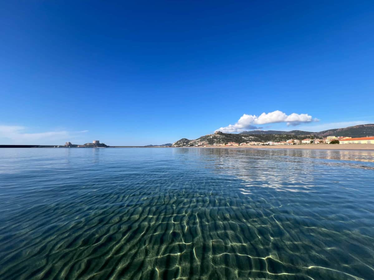Spiagge vicino Bosa e mare della costa occidentale sarda