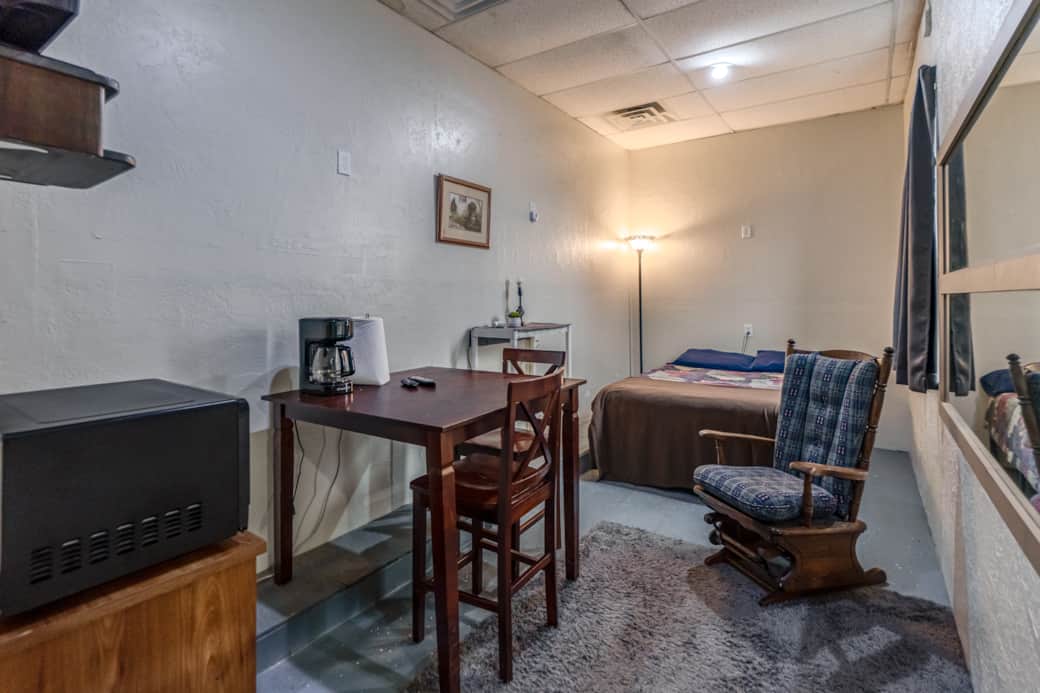 BrokenSpokeMotel_0091 (2)