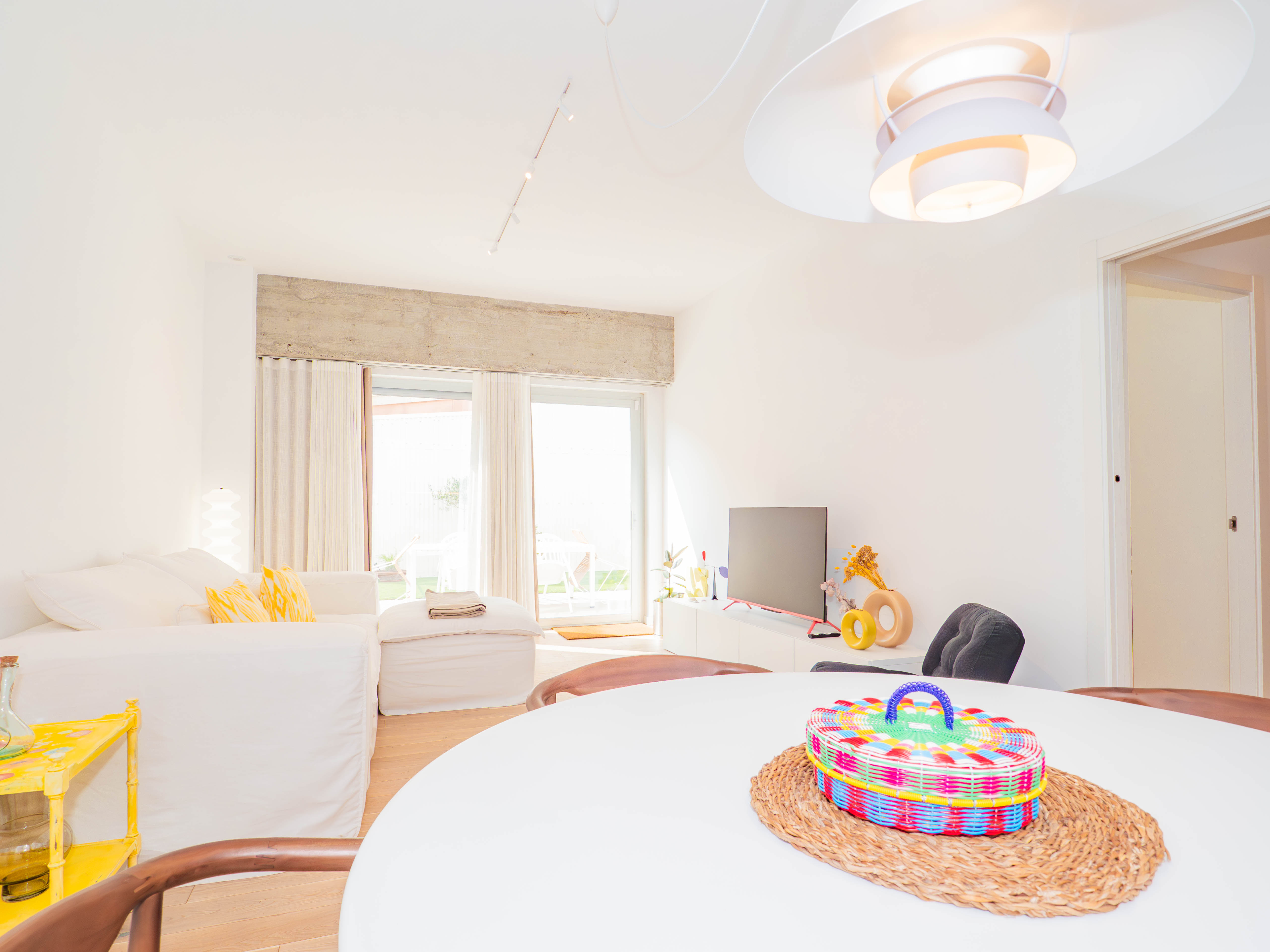 Pi y Margall Suite by YBH