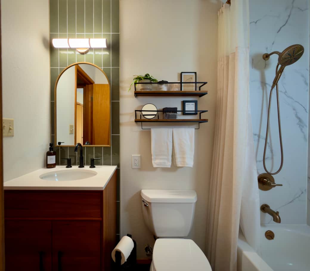 2nd Floor Bathroom