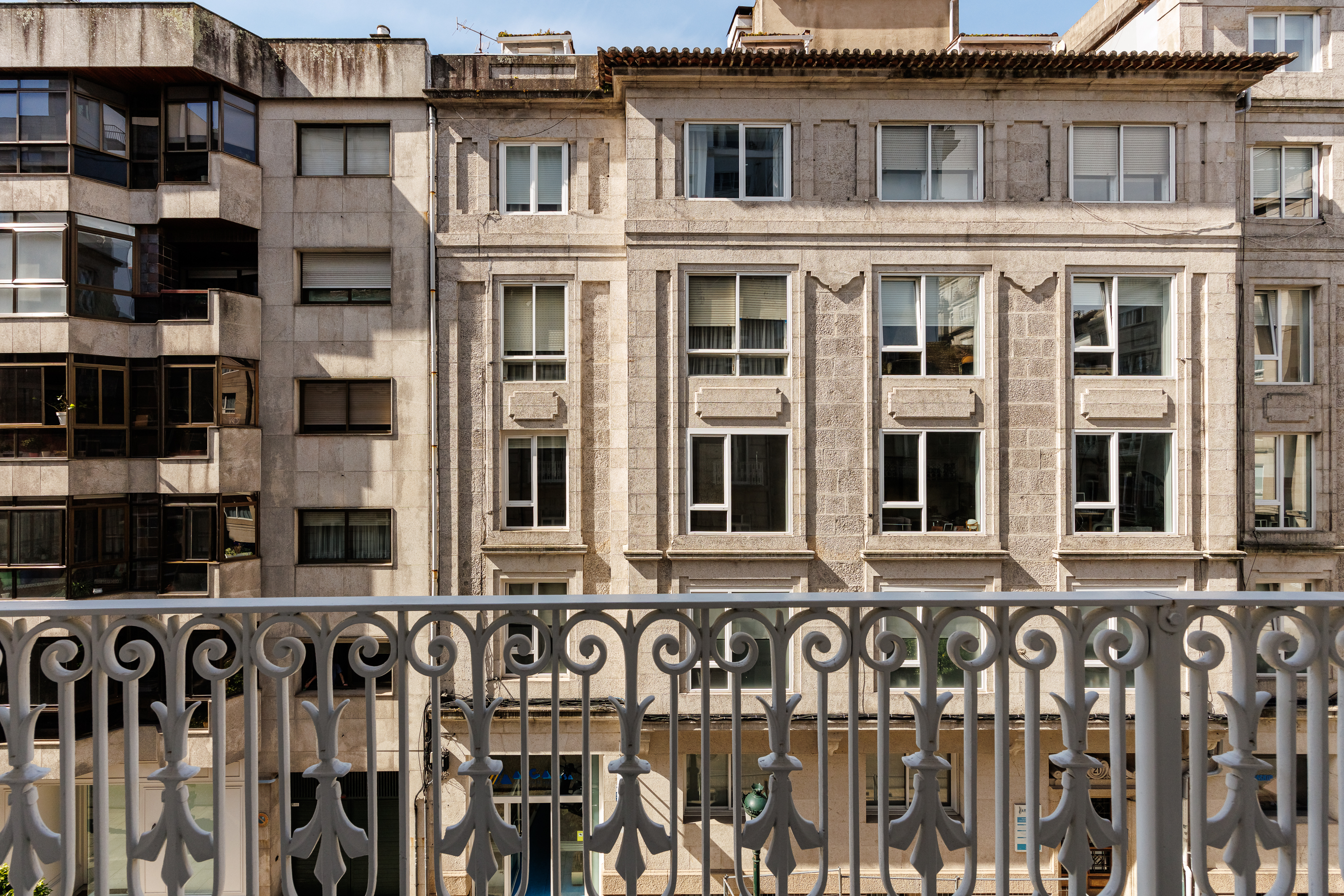 YBH Mare Boutique 2A