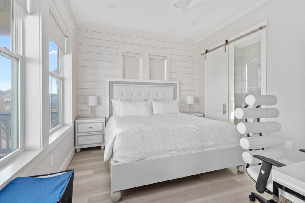 1st bedroom with beach view 1st bedroom with beach view