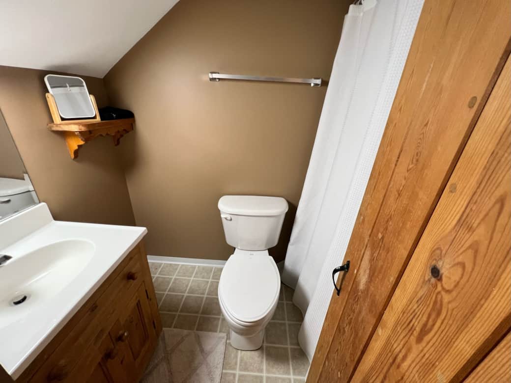 Bathroom #3 near loft upstairs Bathroom #3 near loft upstairs