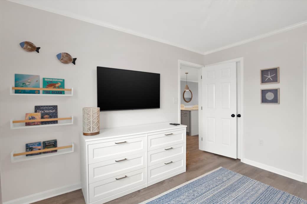 55" TV with Roku guest mode- bunk room