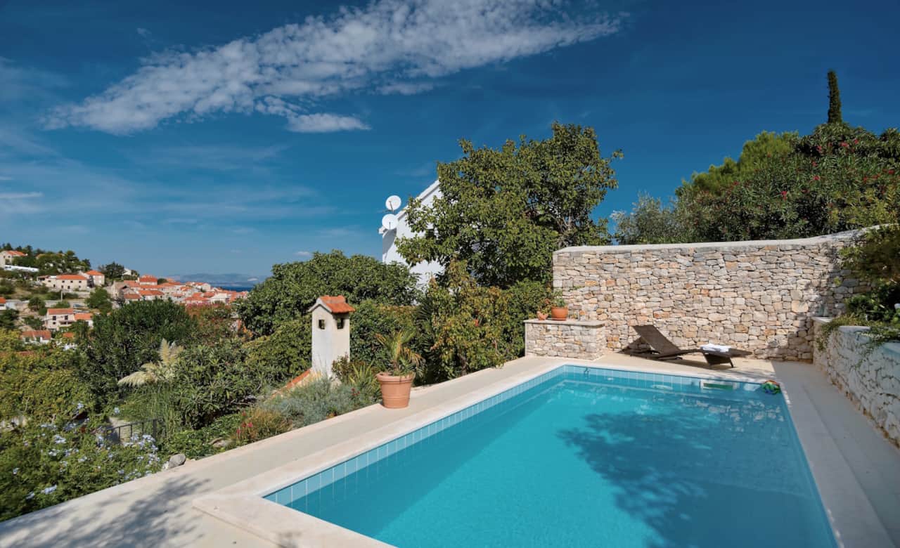 Lorena Guesthouse - Charme Holidays