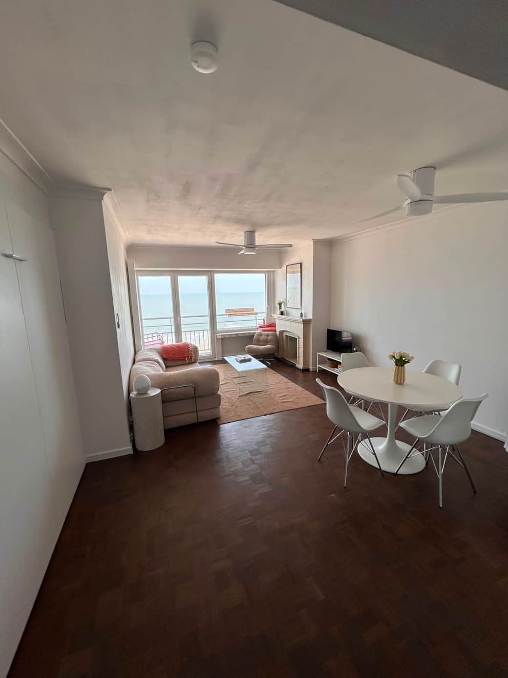 Living room with sea view