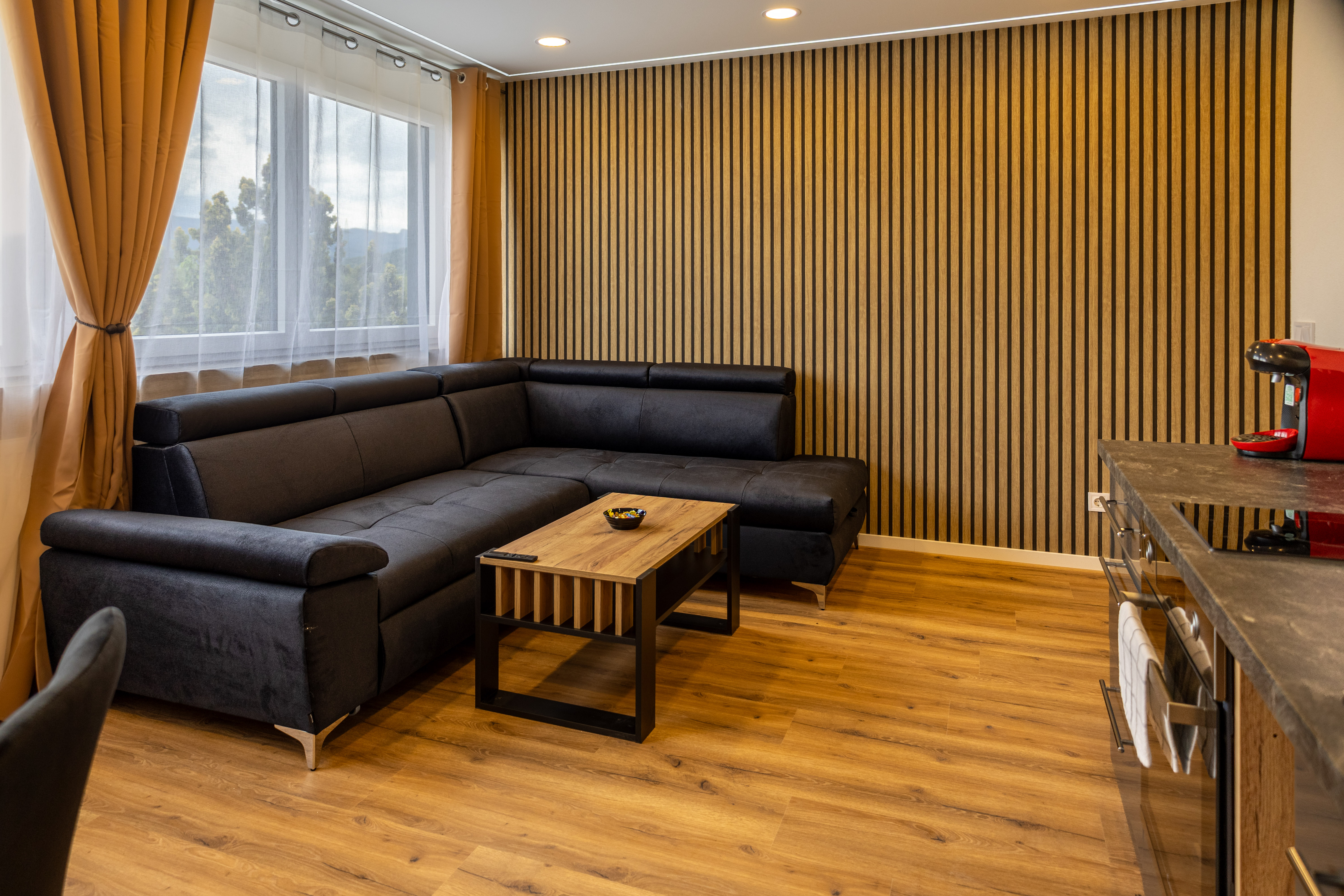 Apartment 6