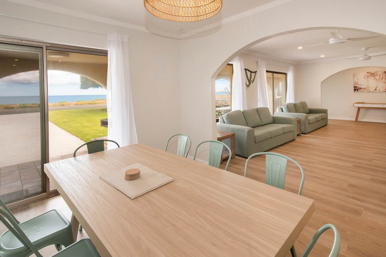 Beach House on the Bay - Dining Room