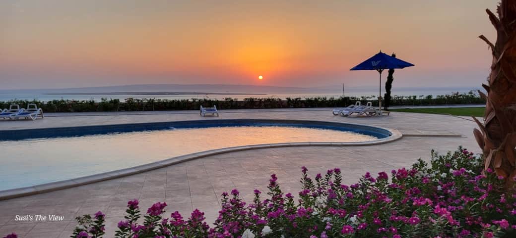 Sonnenaufgang
Pool darf von Gästen kostenfrei genutzt werden (nicht beheizt) Sonnenaufgang
Pool darf von Gästen kostenfrei genutzt werden (nicht beheizt)