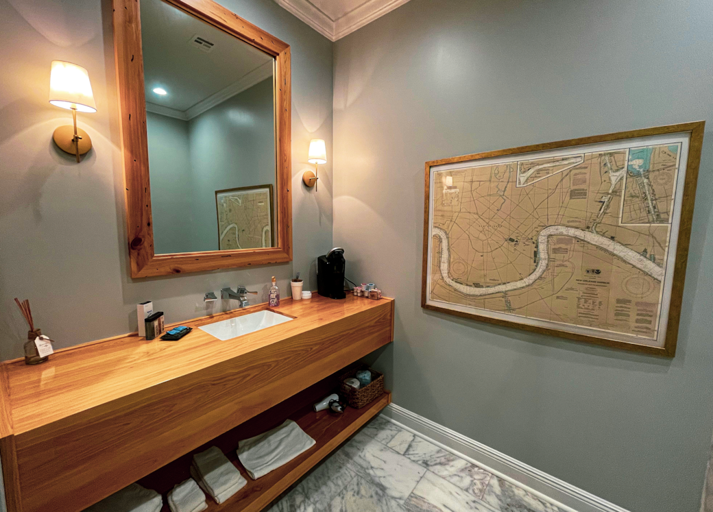 King Suite 6 Bathroom