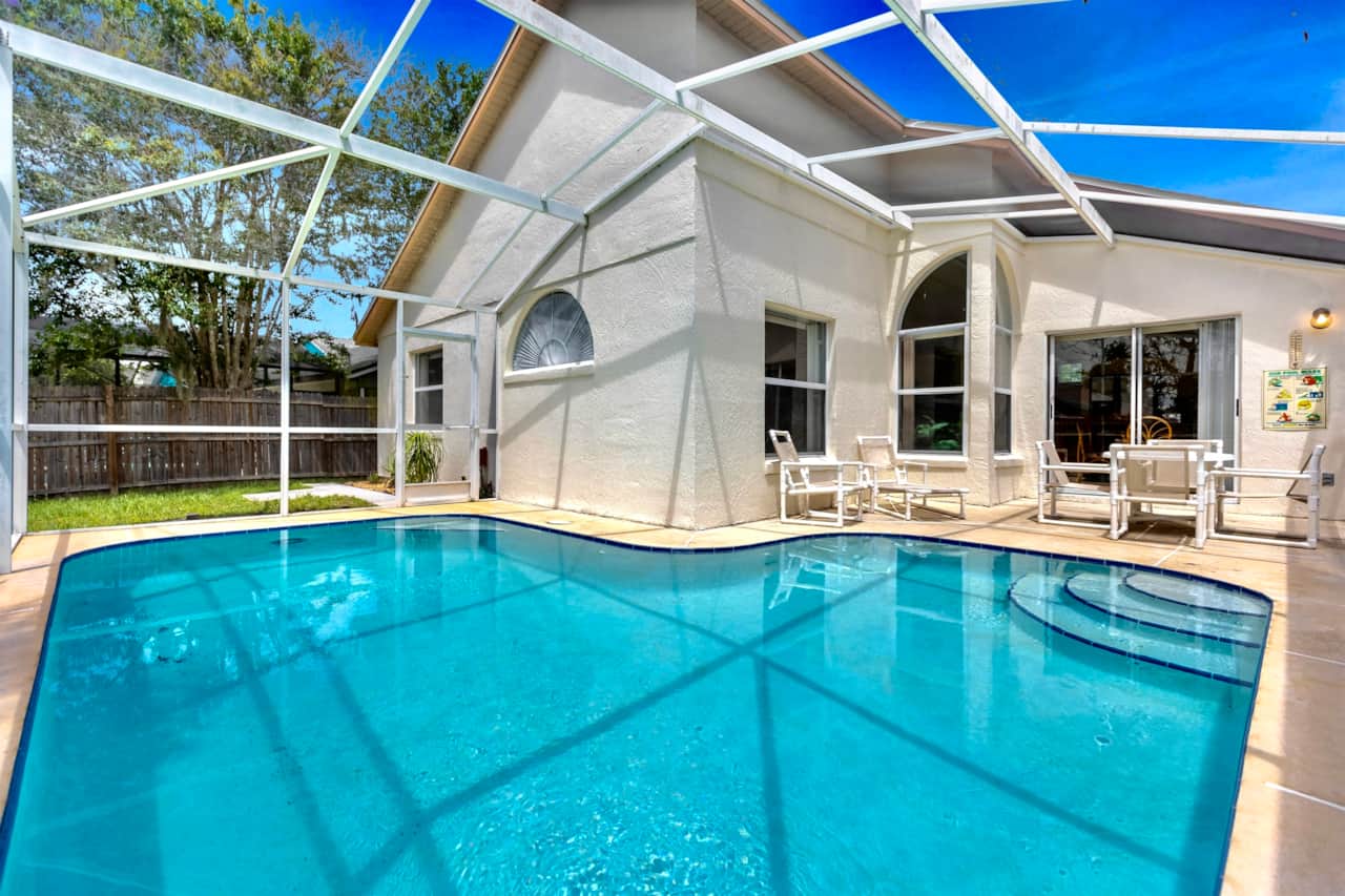 Beautiful, private sun drenched pool