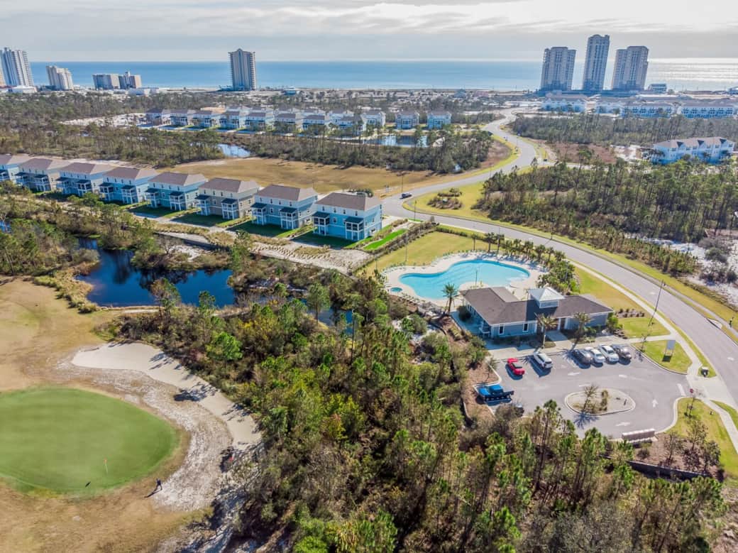 Lost Key Resort - We are the Villa next to the Pool!

8 minute walk to the beach or 3 minute shuttle ride. Public parking available right next to the Beach Club.