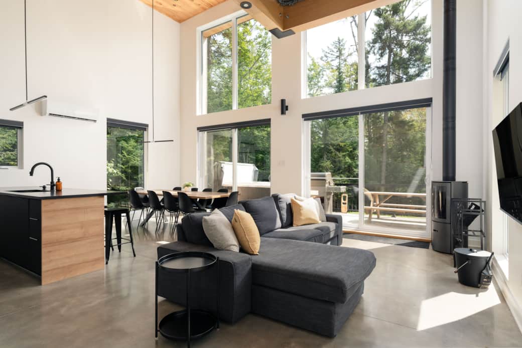 Aire ouverte lumineuse Aire ouverte lumineuse