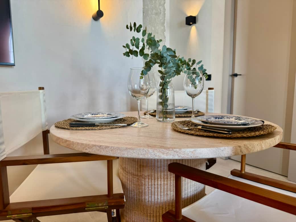 Mesa comedor apartamento zahara