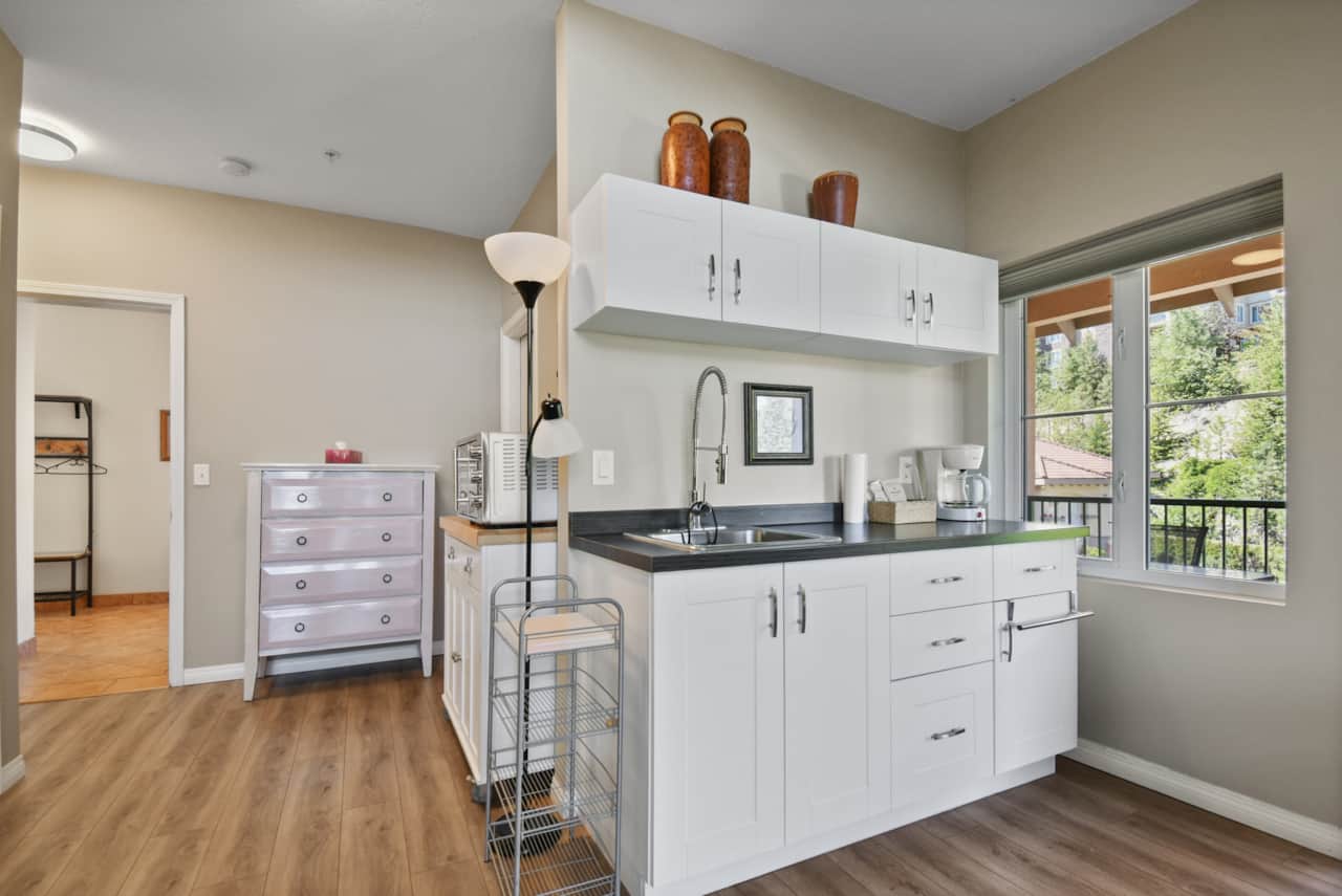 314B Kitchenette