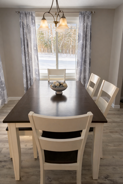 Dining space perfect for meals, coffee, and planning your next adventure. Dining space perfect for meals, coffee, and planning your next adventure.