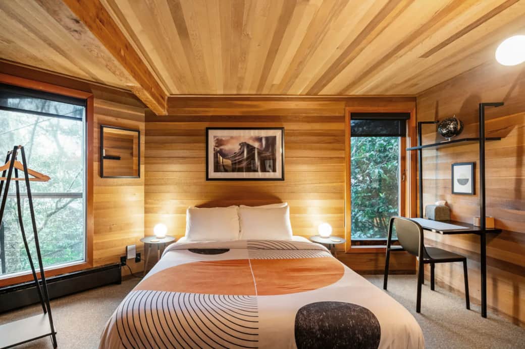 2nd floor bedroom