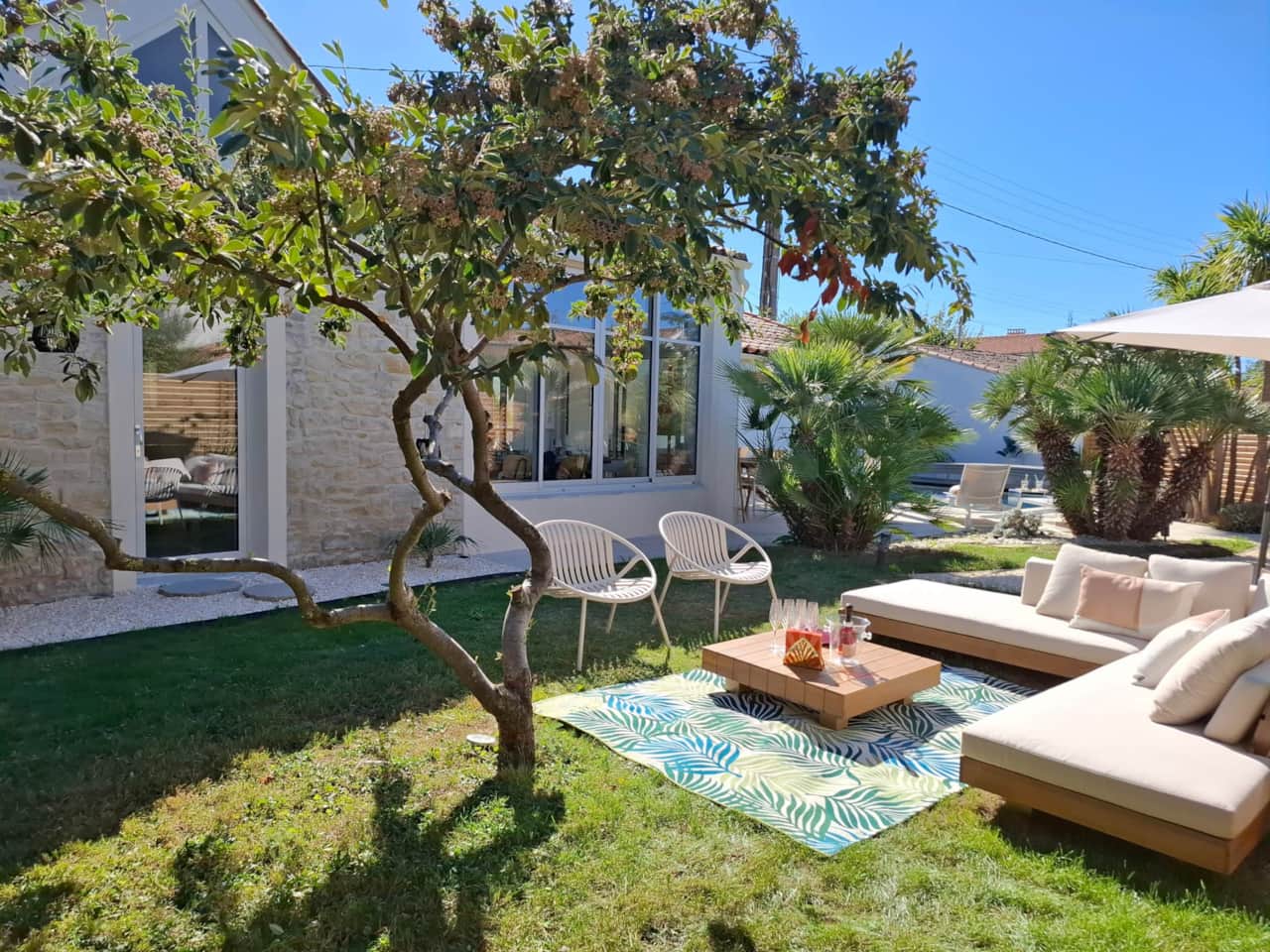 E Jardin salon détente.jpg
